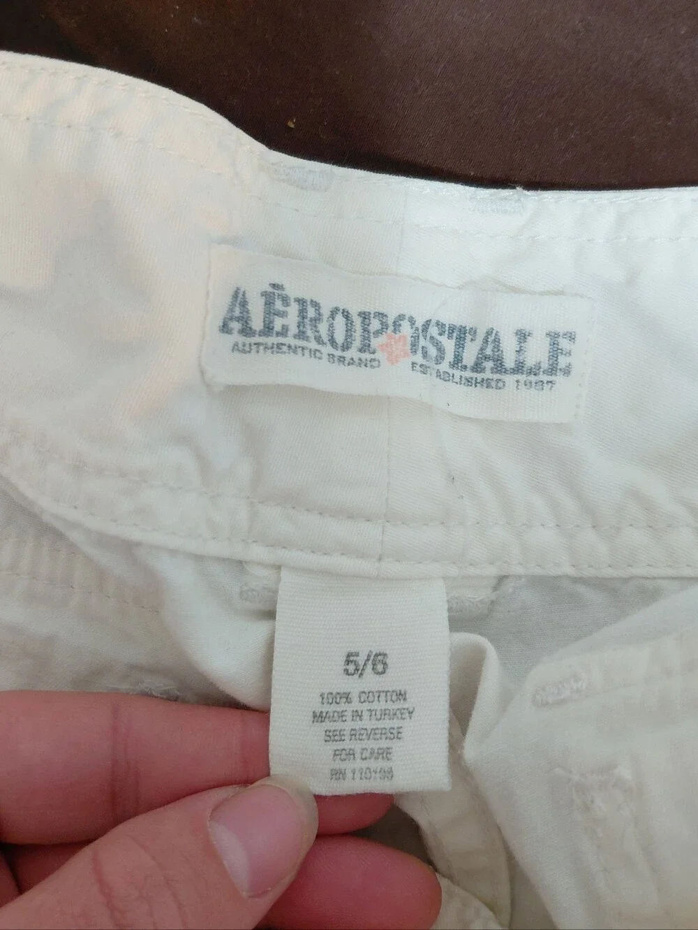 Vintage 2ct Y2K White AERO Aeropostale & Brown Buggle Boy Capris Med 5/6 - Picture 12 of 12